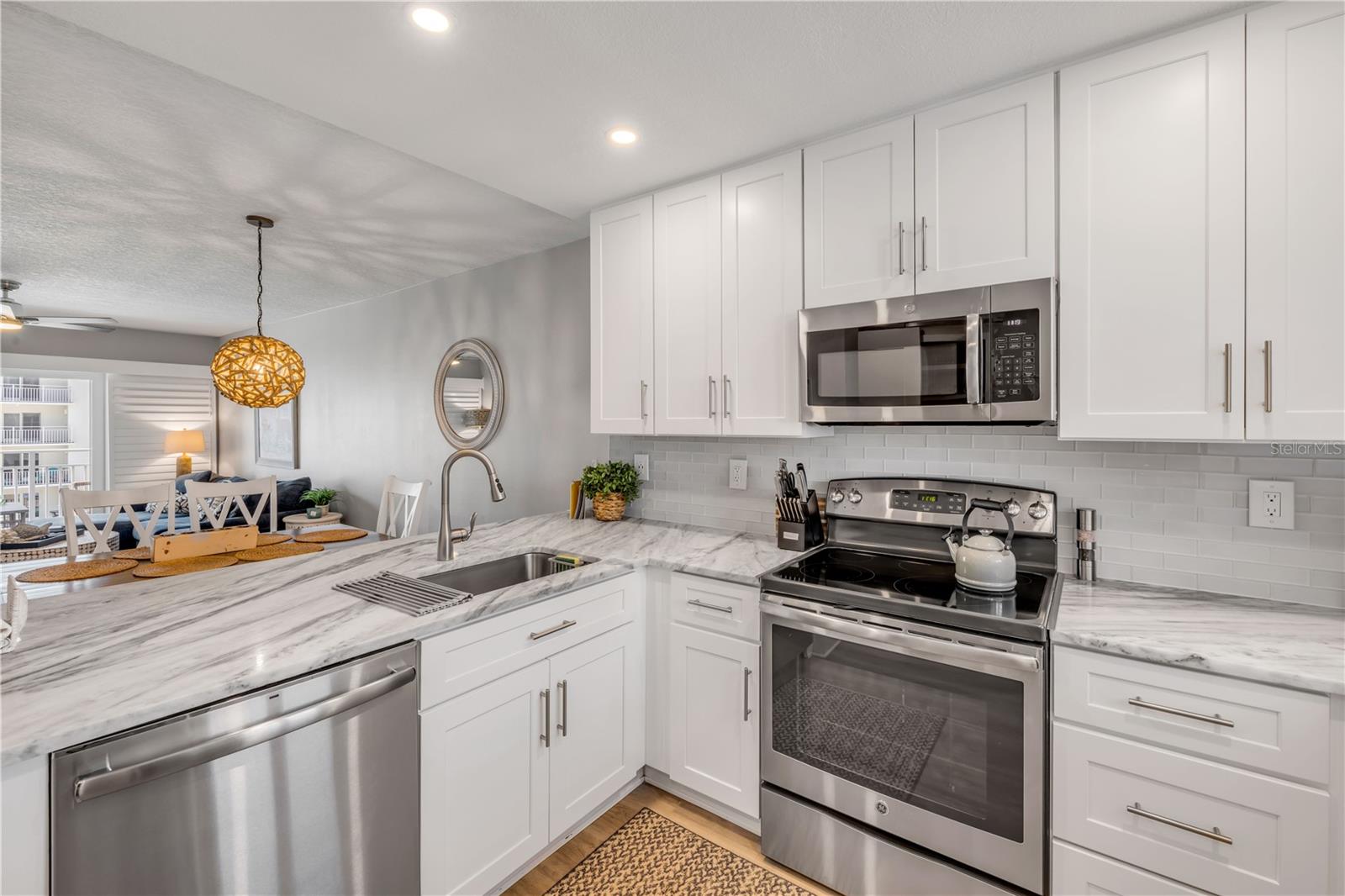 Image 8 of 60 For 4151 Atlantic Avenue 3090