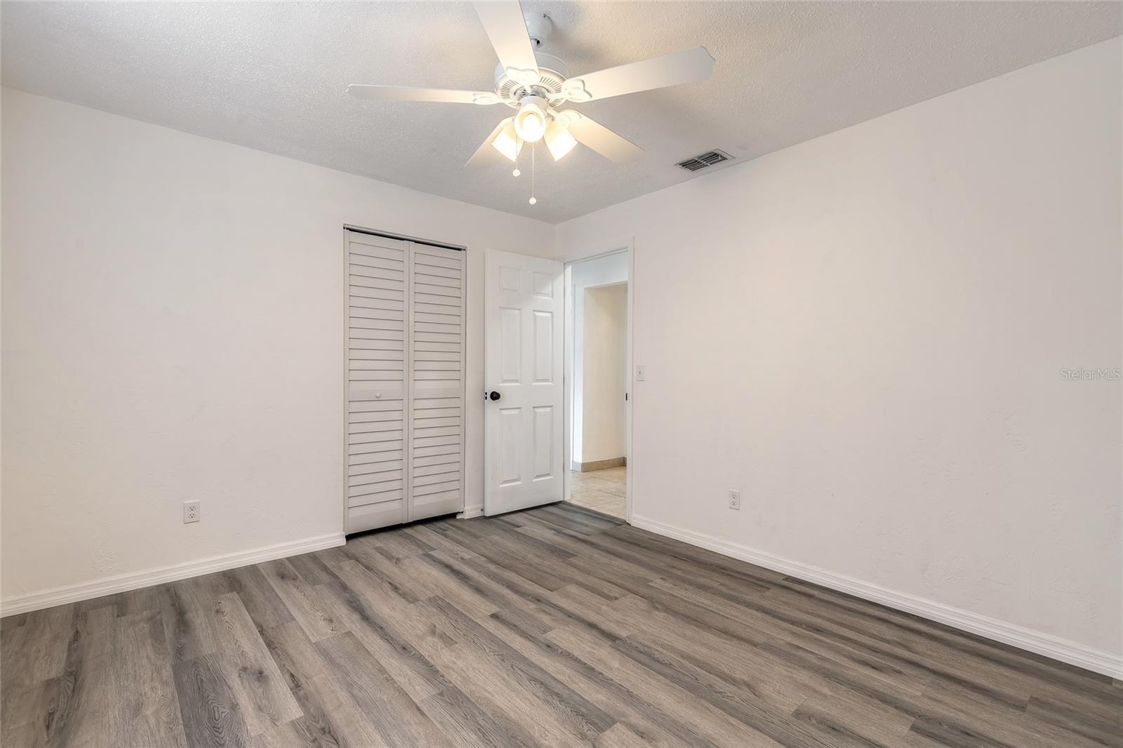 Image 22 of 38 For 3044 Pine Tree Drive