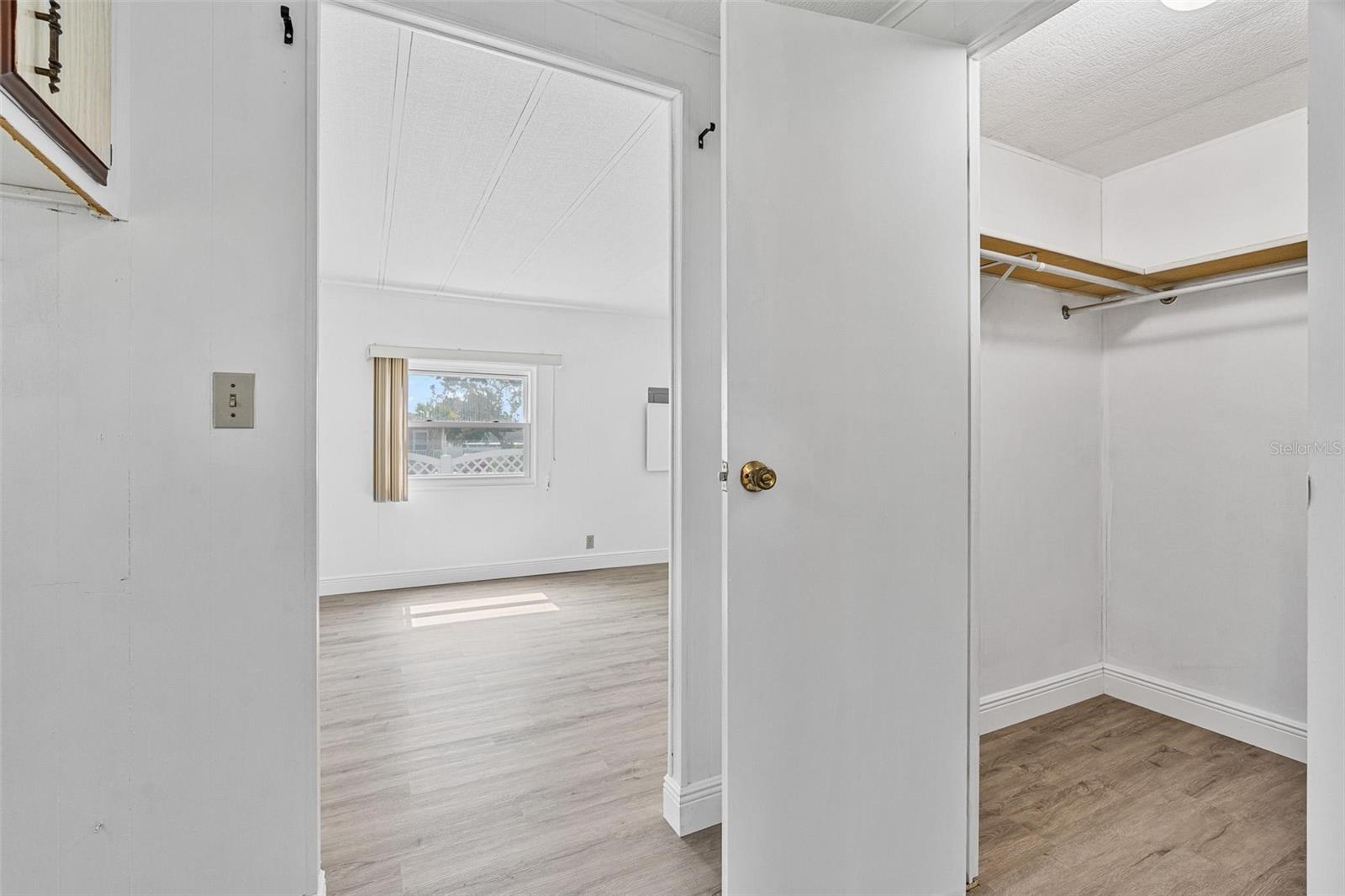 Image 16 of 29 For 703 Larado Drive