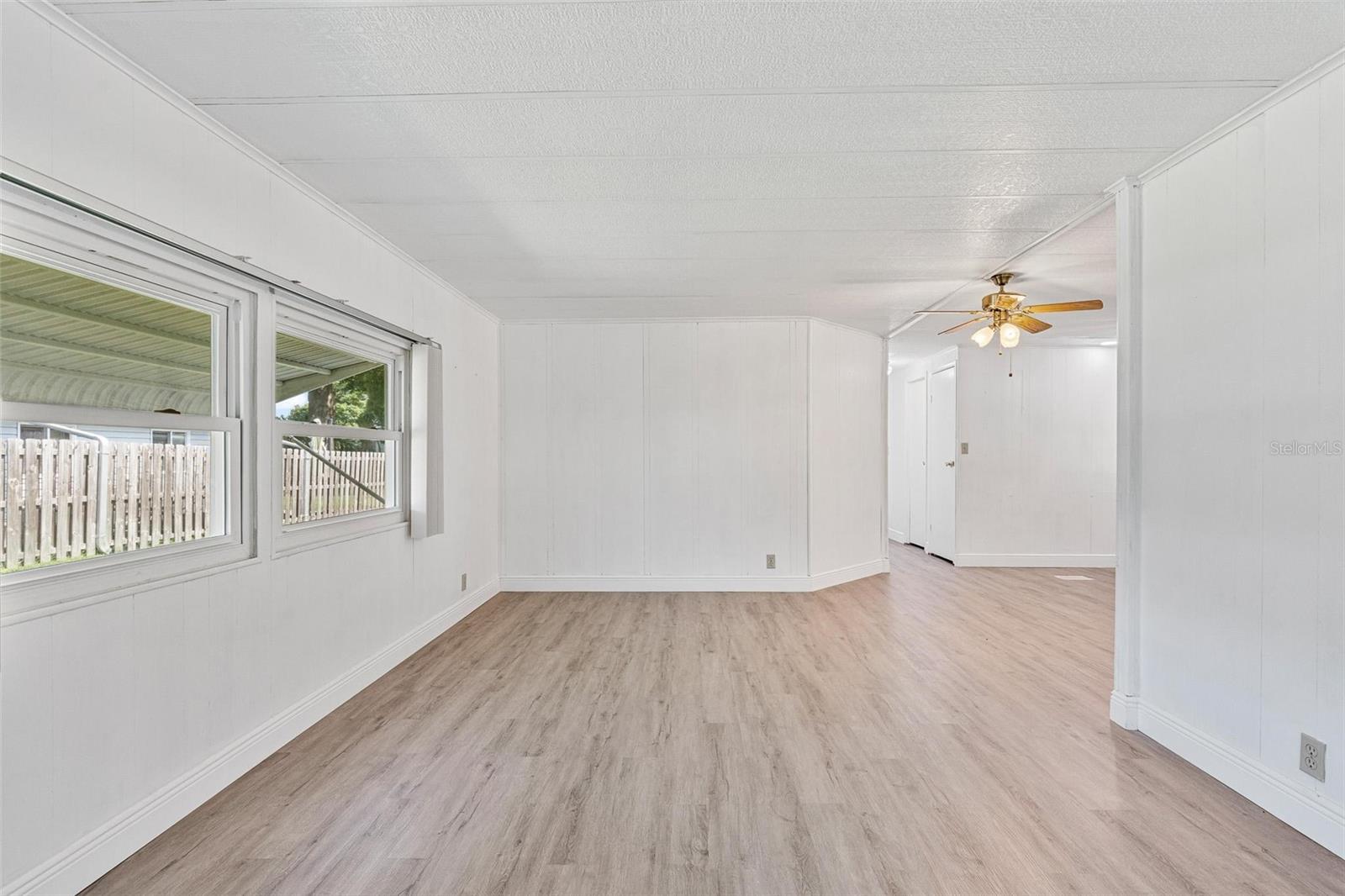 Image 20 of 29 For 703 Larado Drive
