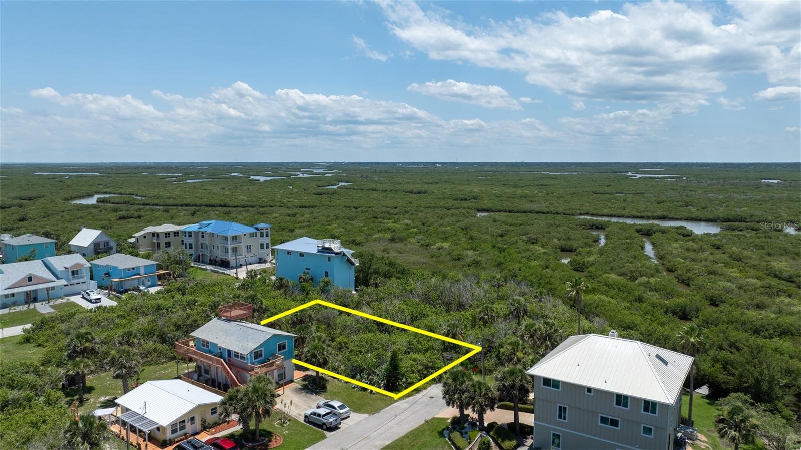 Image 3 of 10 For 798 Angelfish Avenue