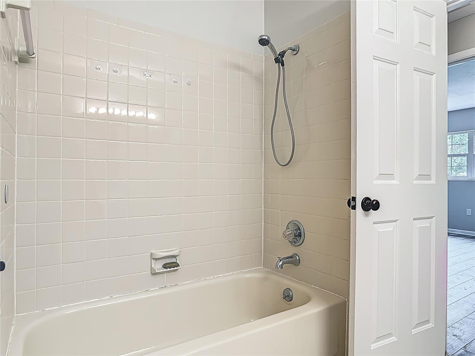 Image 17 of 23 For 2628 Vista Palm Drive