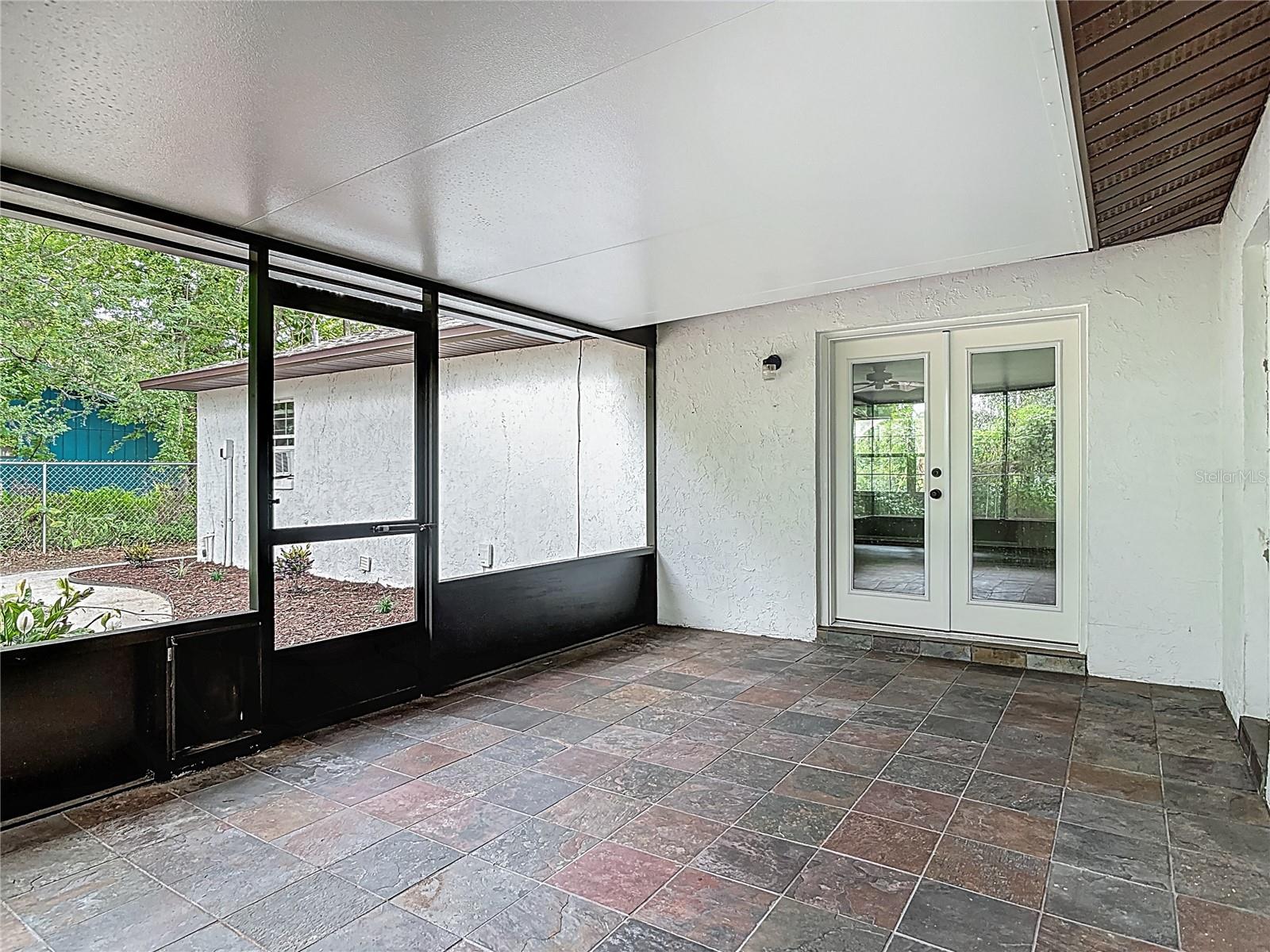 Image 18 of 23 For 2628 Vista Palm Drive