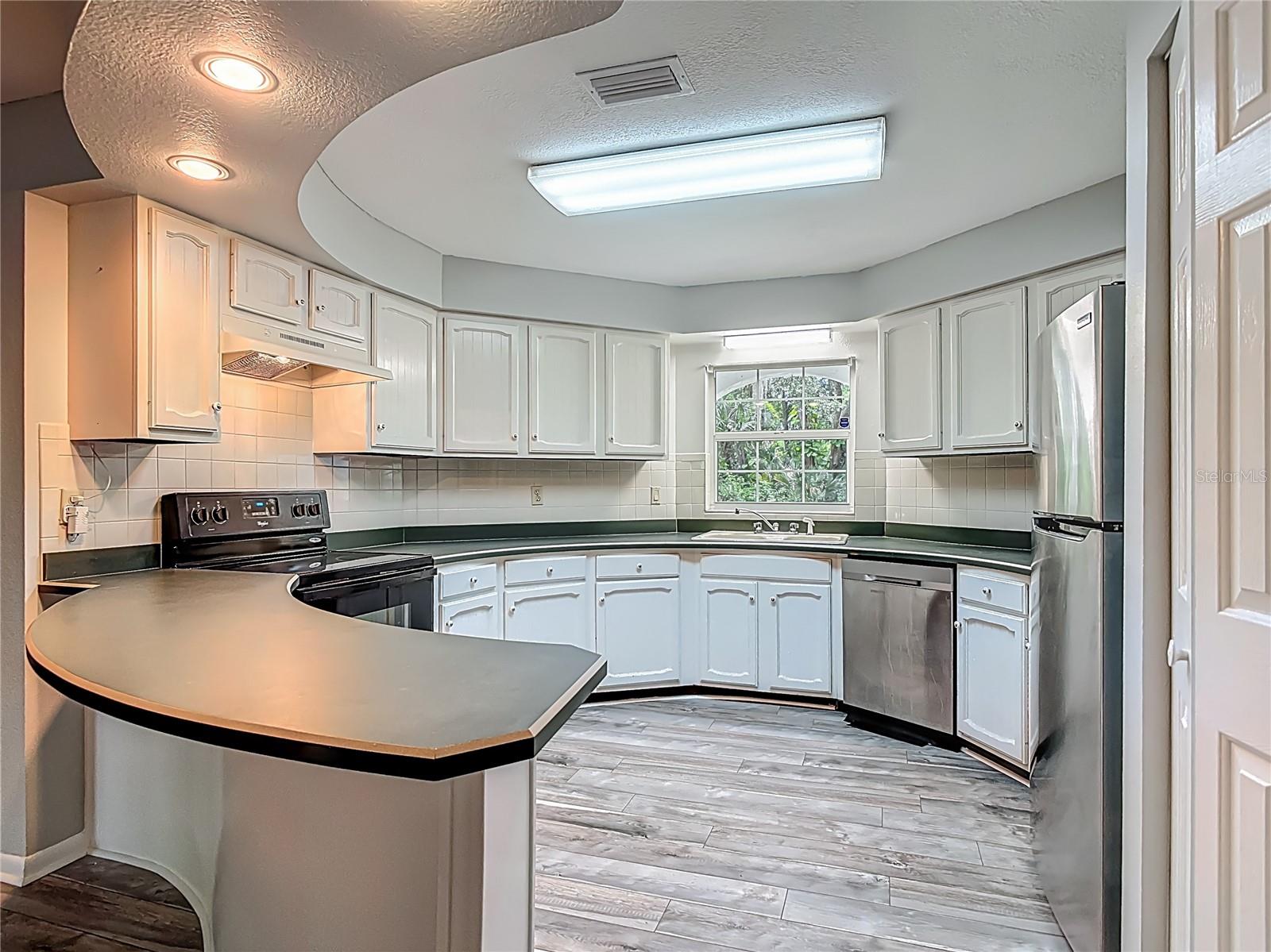 Image 7 of 23 For 2628 Vista Palm Drive