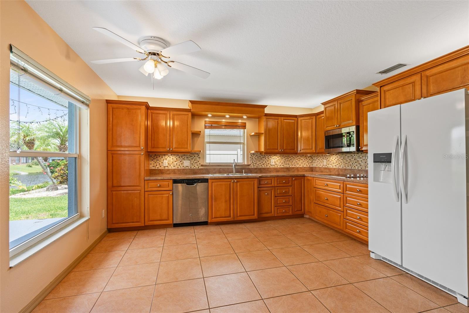 Image 14 of 33 For 223 Golf Club Drive