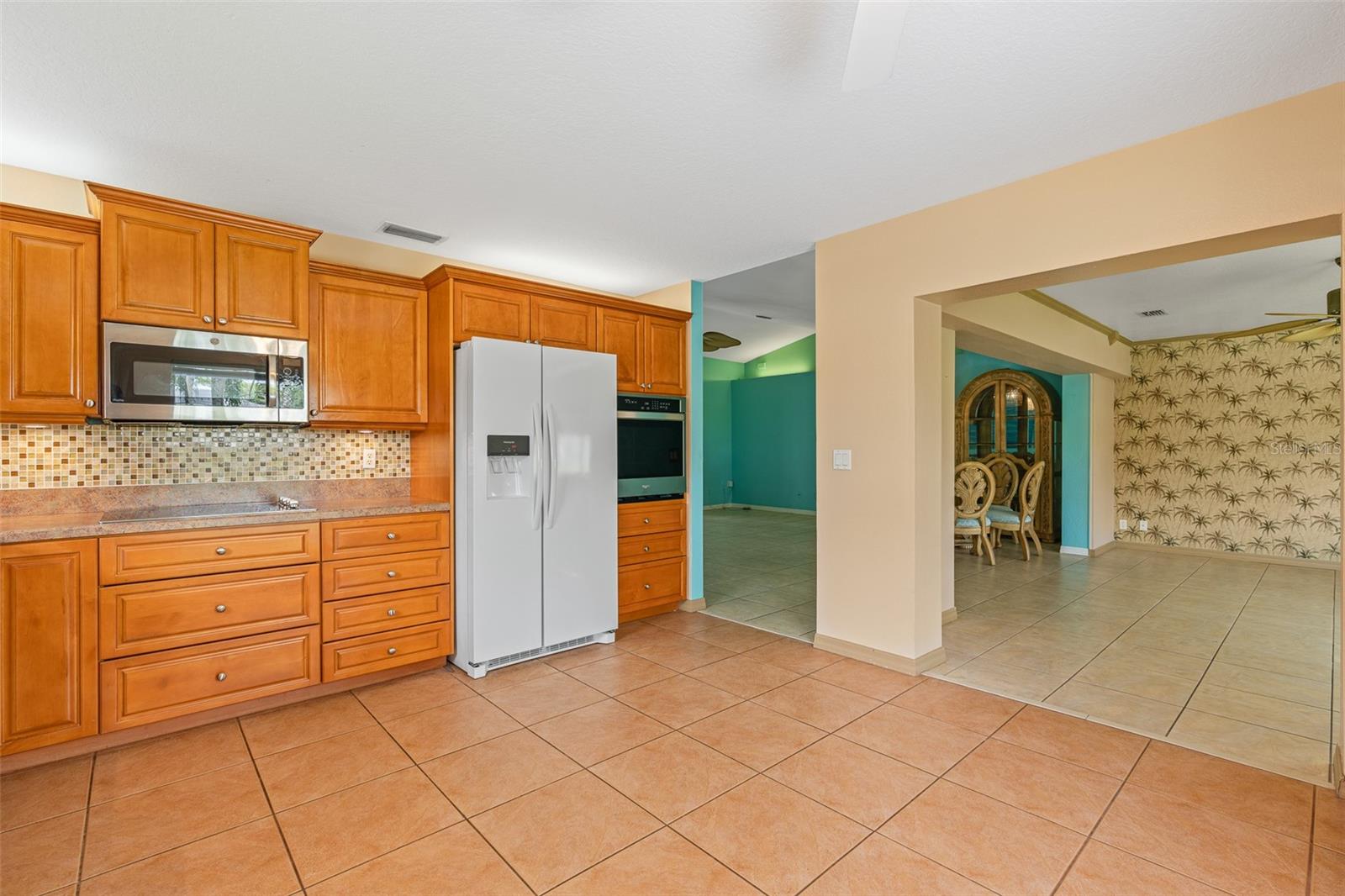 Image 15 of 33 For 223 Golf Club Drive