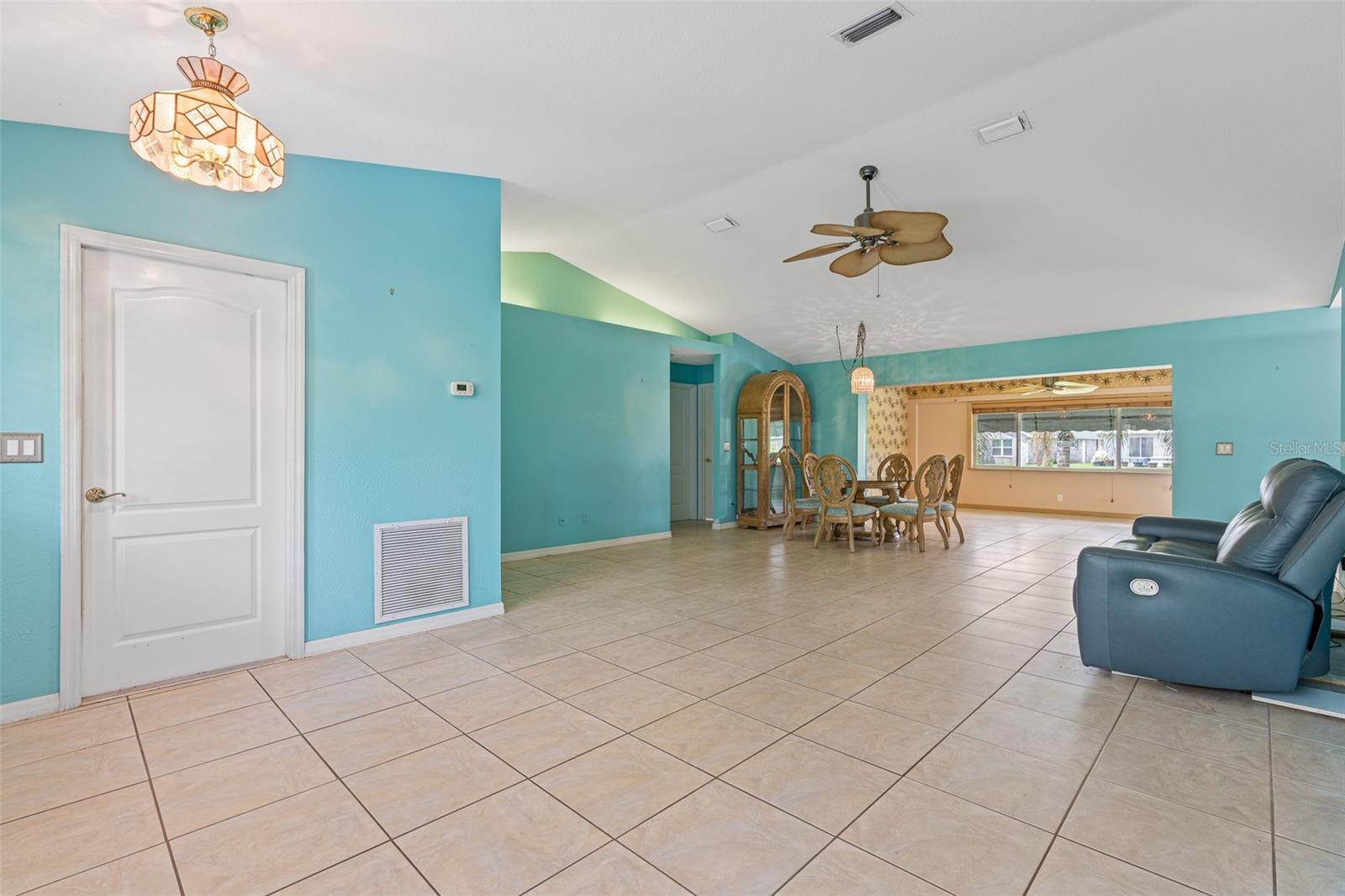 Image 6 of 33 For 223 Golf Club Drive