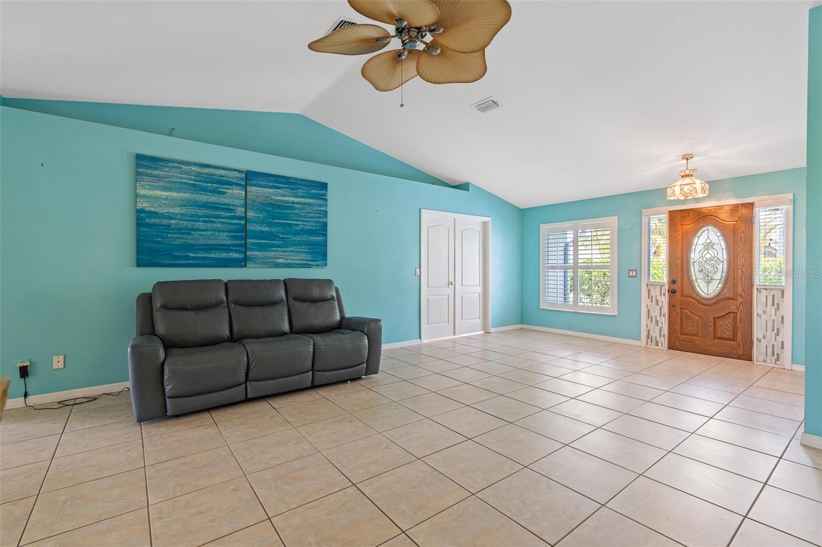Image 7 of 33 For 223 Golf Club Drive