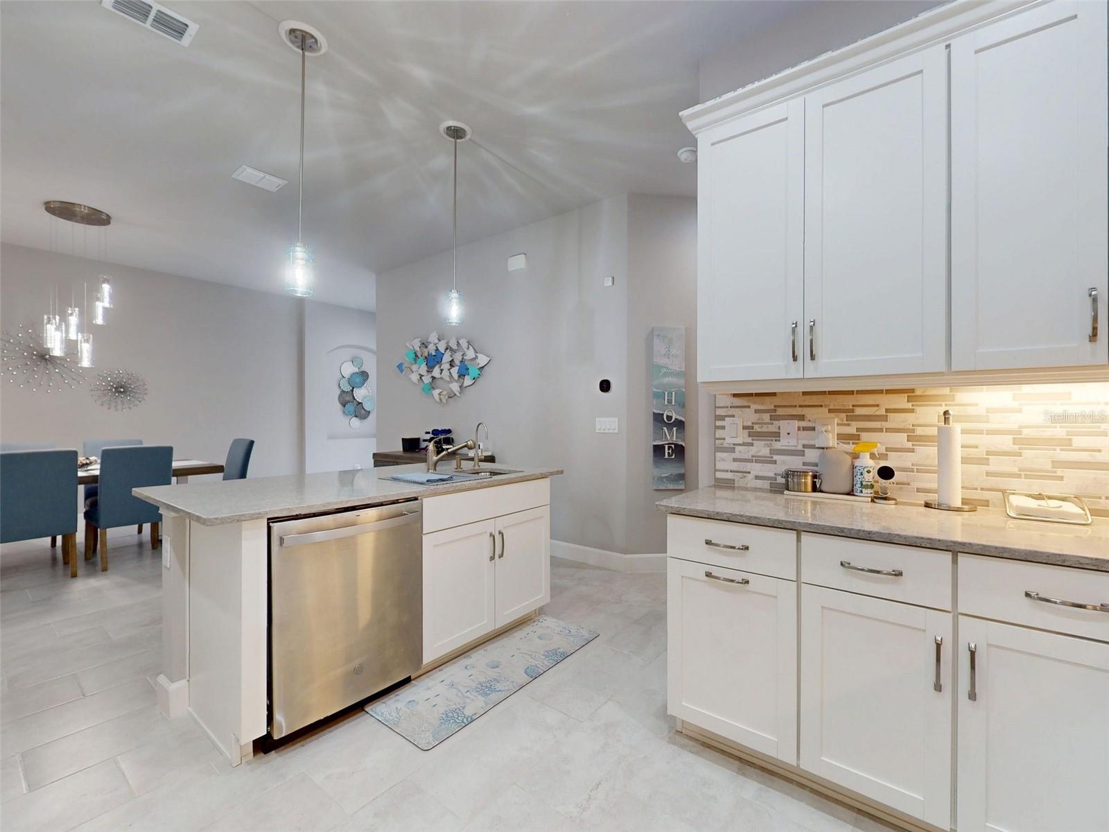 Image 17 of 100 For 6307 Hanfield Drive