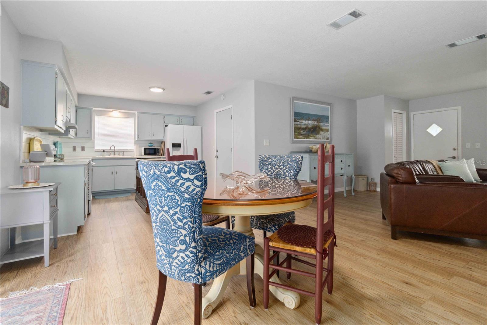 Image 10 of 27 For 1920 Travelers Palm Drive