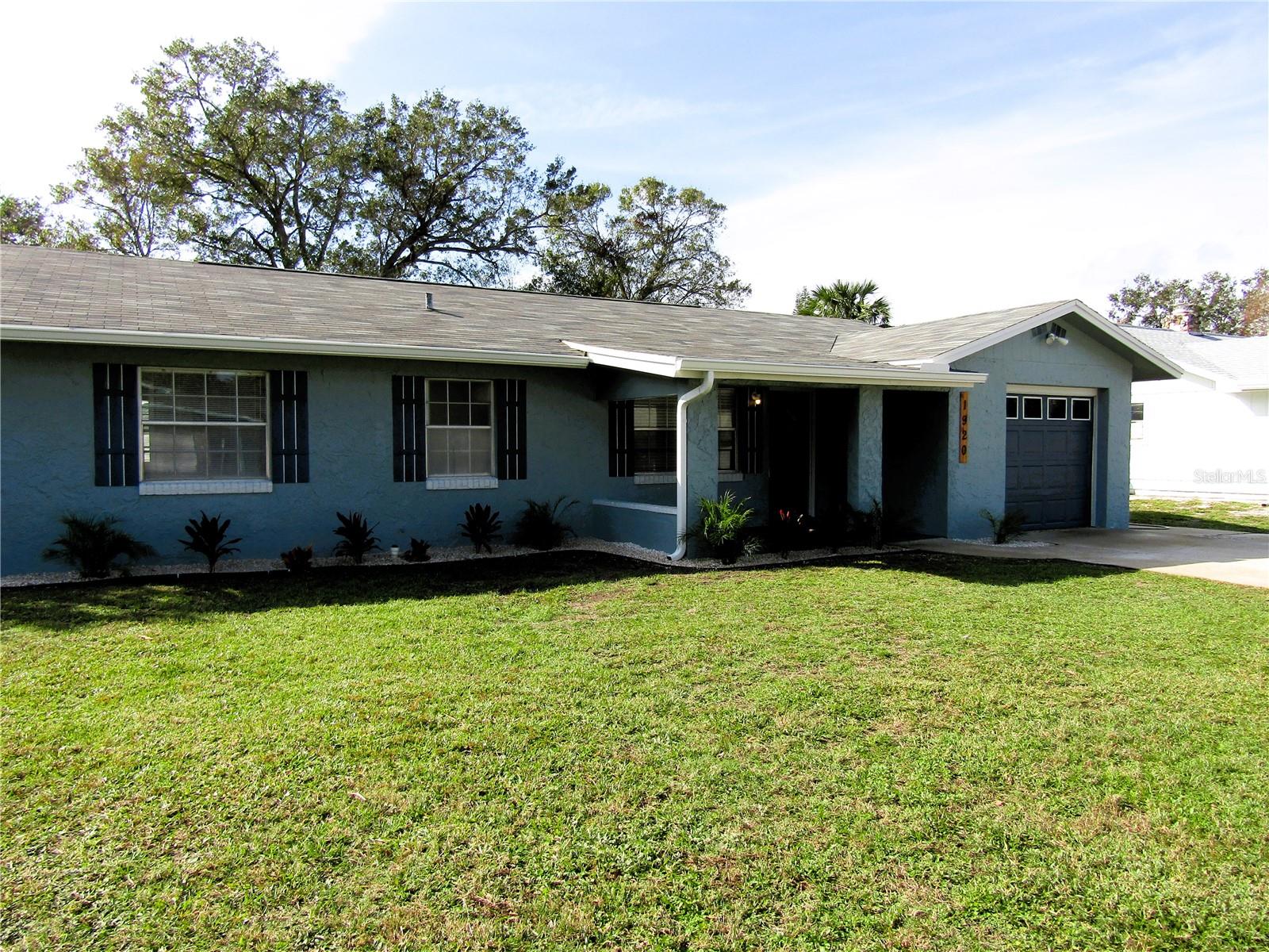 Image 22 of 27 For 1920 Travelers Palm Drive