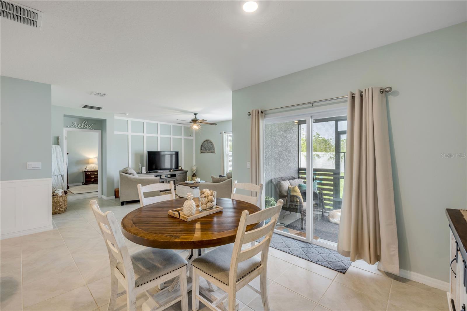 Image 13 of 35 For 2733 Neverland Drive