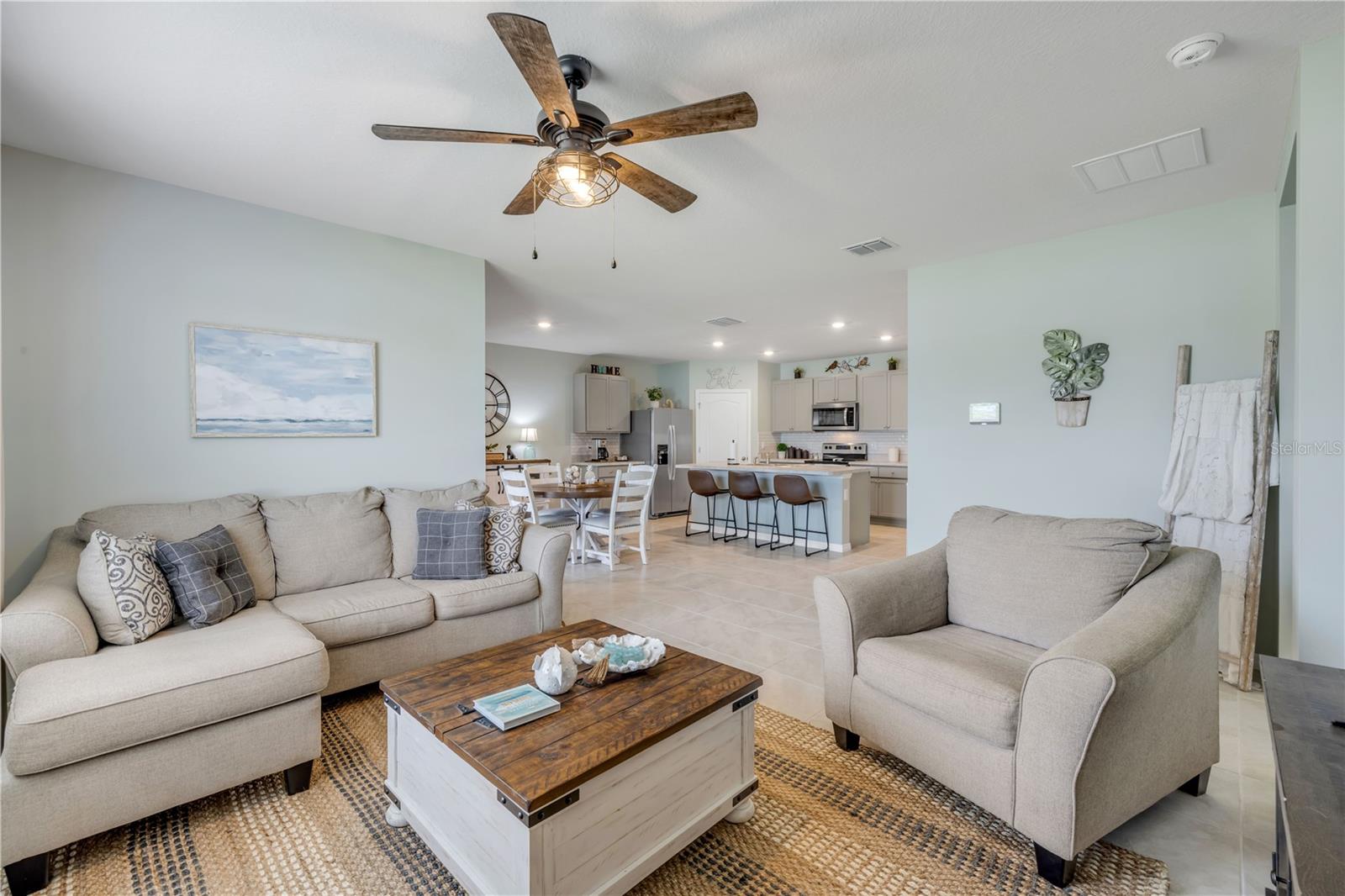 Image 17 of 35 For 2733 Neverland Drive