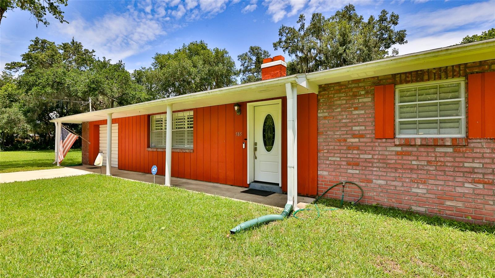 Image 13 of 71 For 585 Corbin Park Road