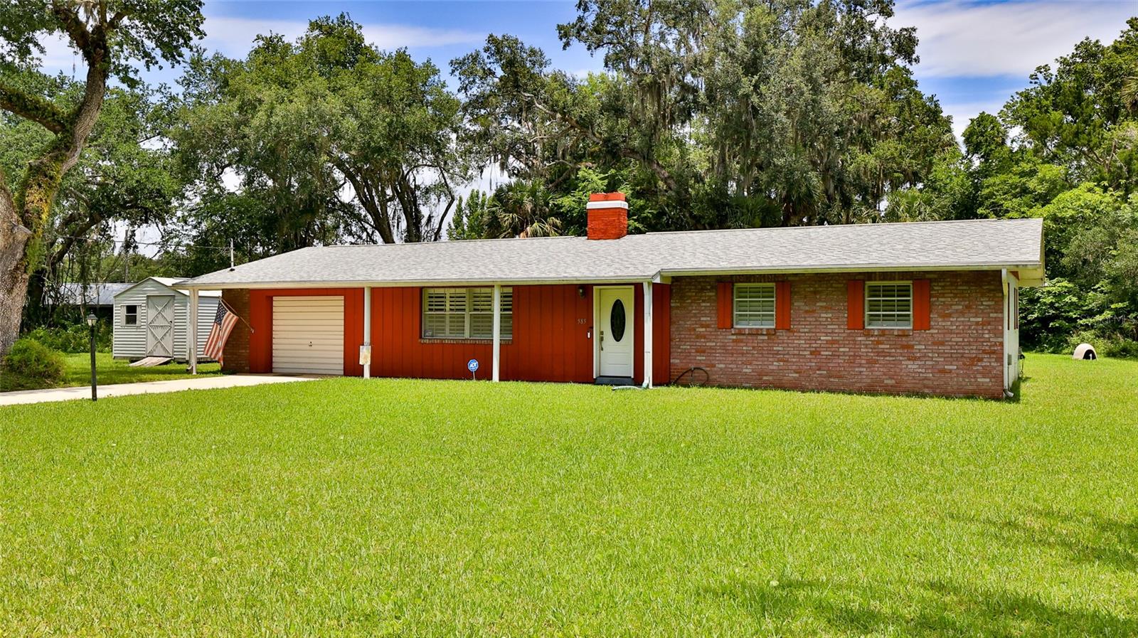 Image 4 of 71 For 585 Corbin Park Road