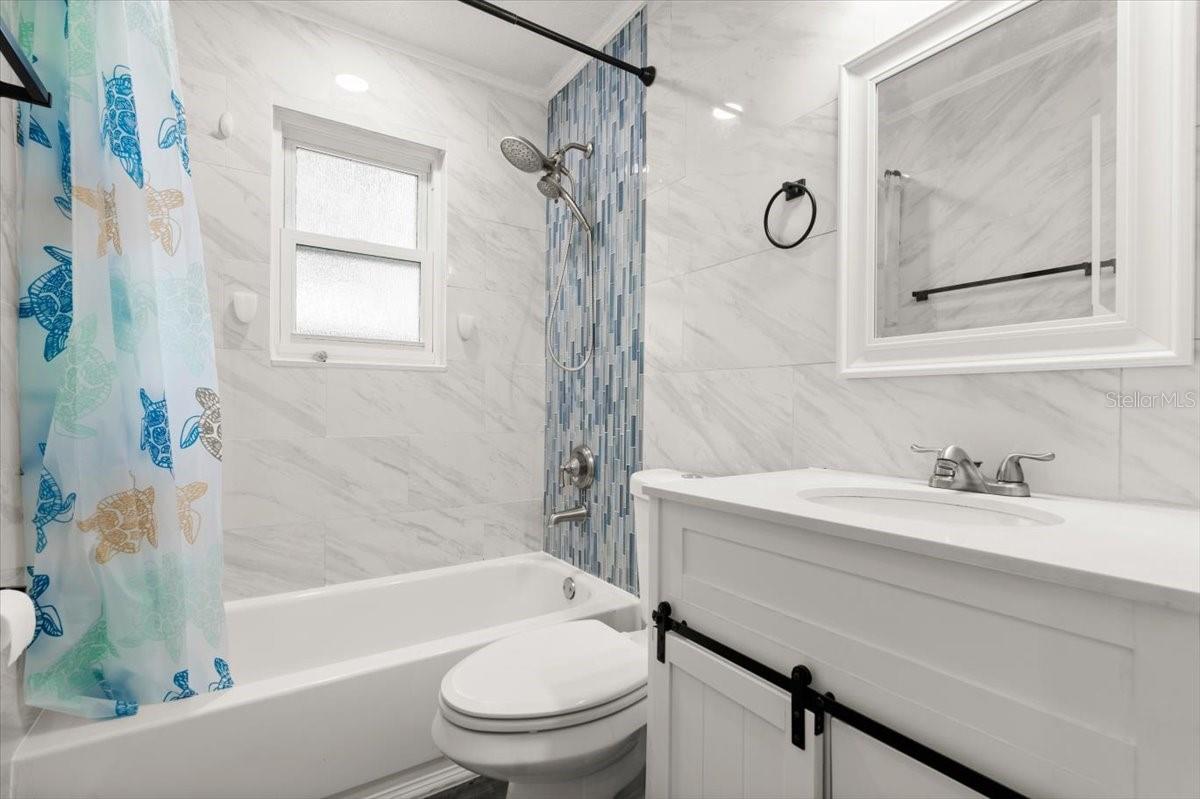 Image 13 of 41 For 680 Buford Avenue