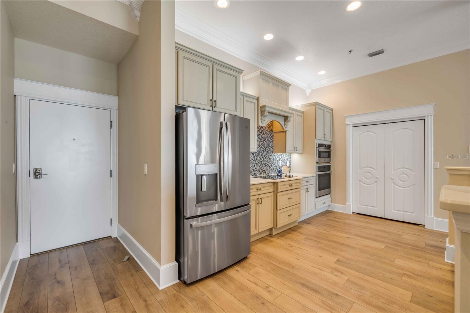 Image 3 of 68 For 423 Atlantic Avenue 301
