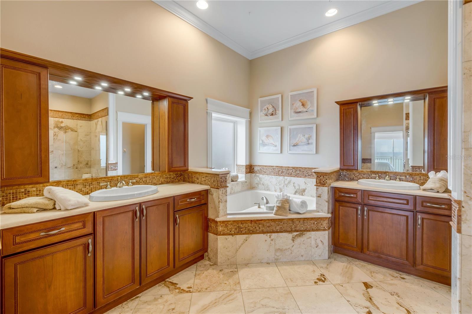 Image 33 of 68 For 423 Atlantic Avenue 301