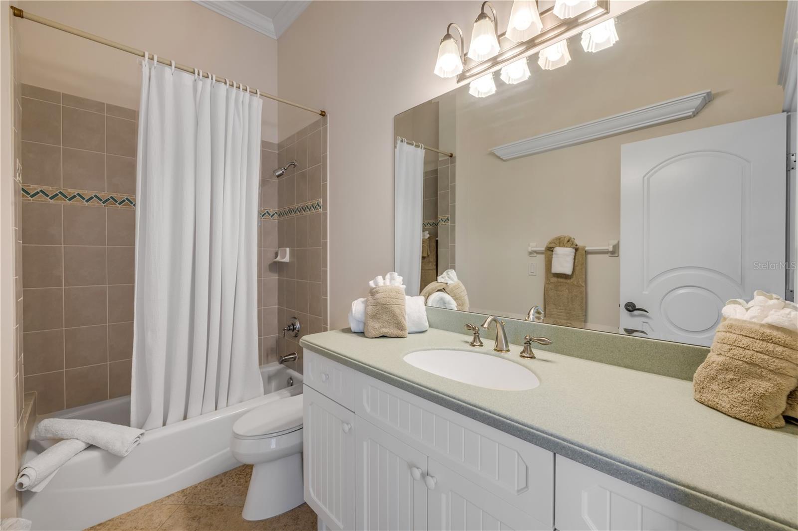 Image 41 of 68 For 423 Atlantic Avenue 301
