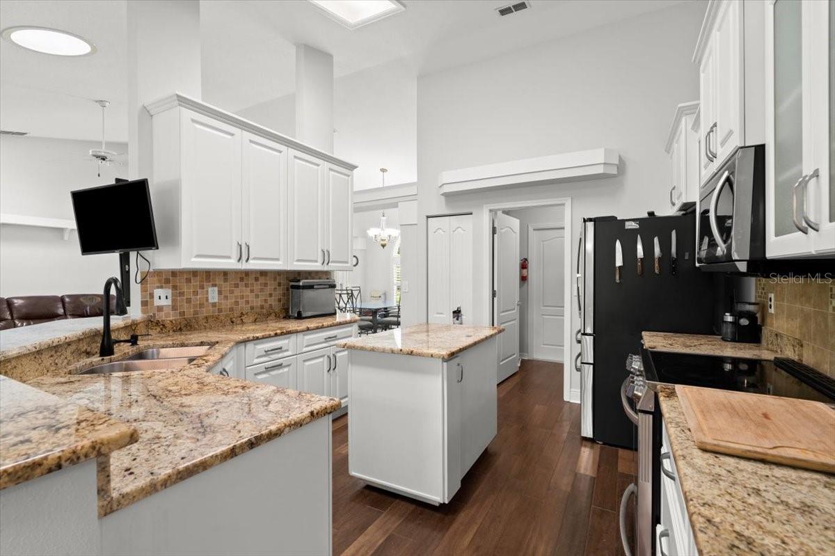 Image 13 of 45 For 5935 Shady Creek Lane