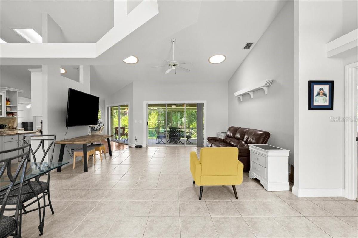 Image 3 of 45 For 5935 Shady Creek Lane