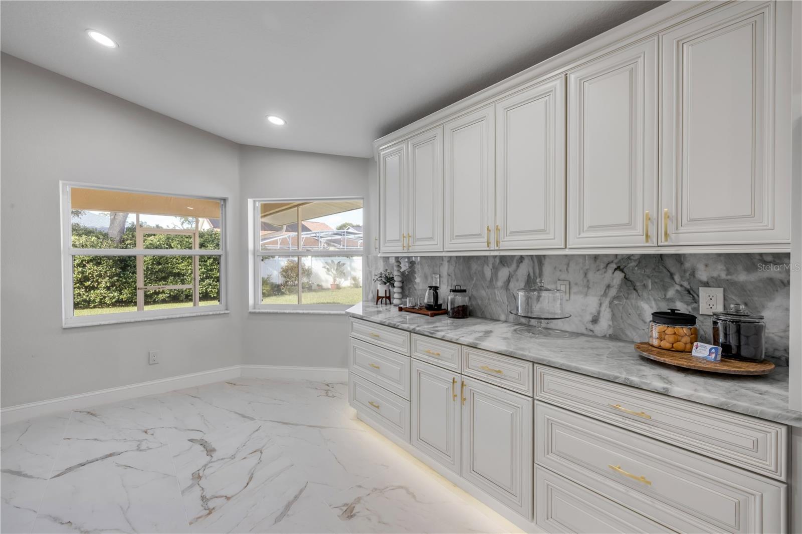 Image 12 of 30 For 620 Middlebury Loop