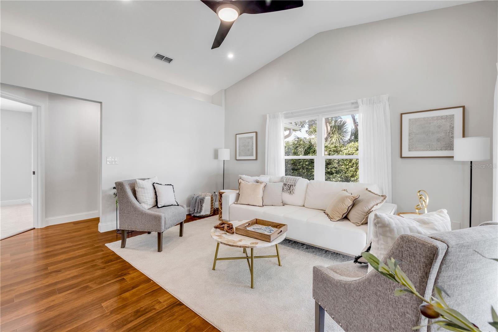 Image 16 of 30 For 620 Middlebury Loop