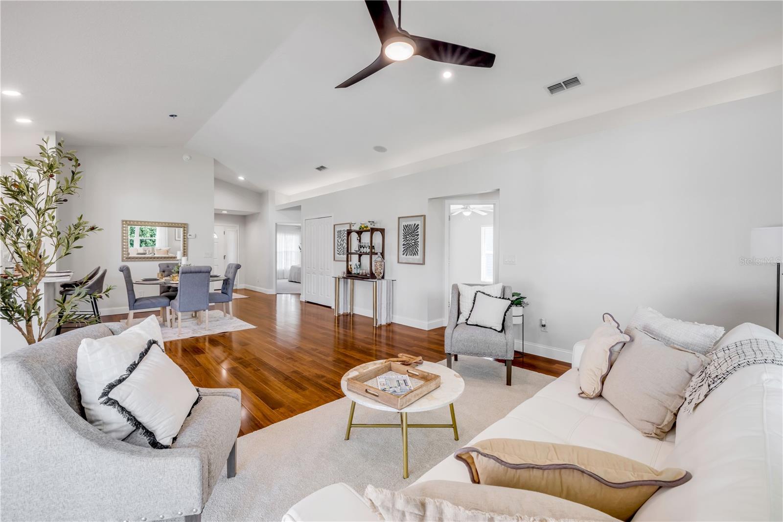 Image 18 of 30 For 620 Middlebury Loop