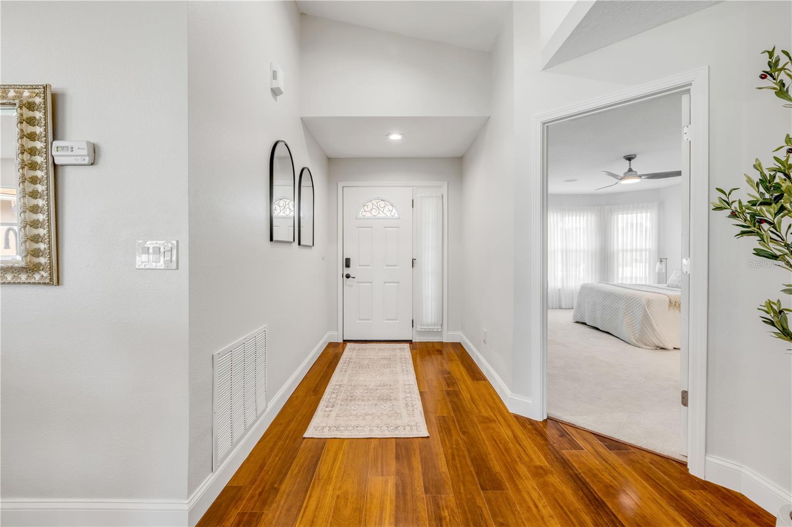 Image 4 of 30 For 620 Middlebury Loop