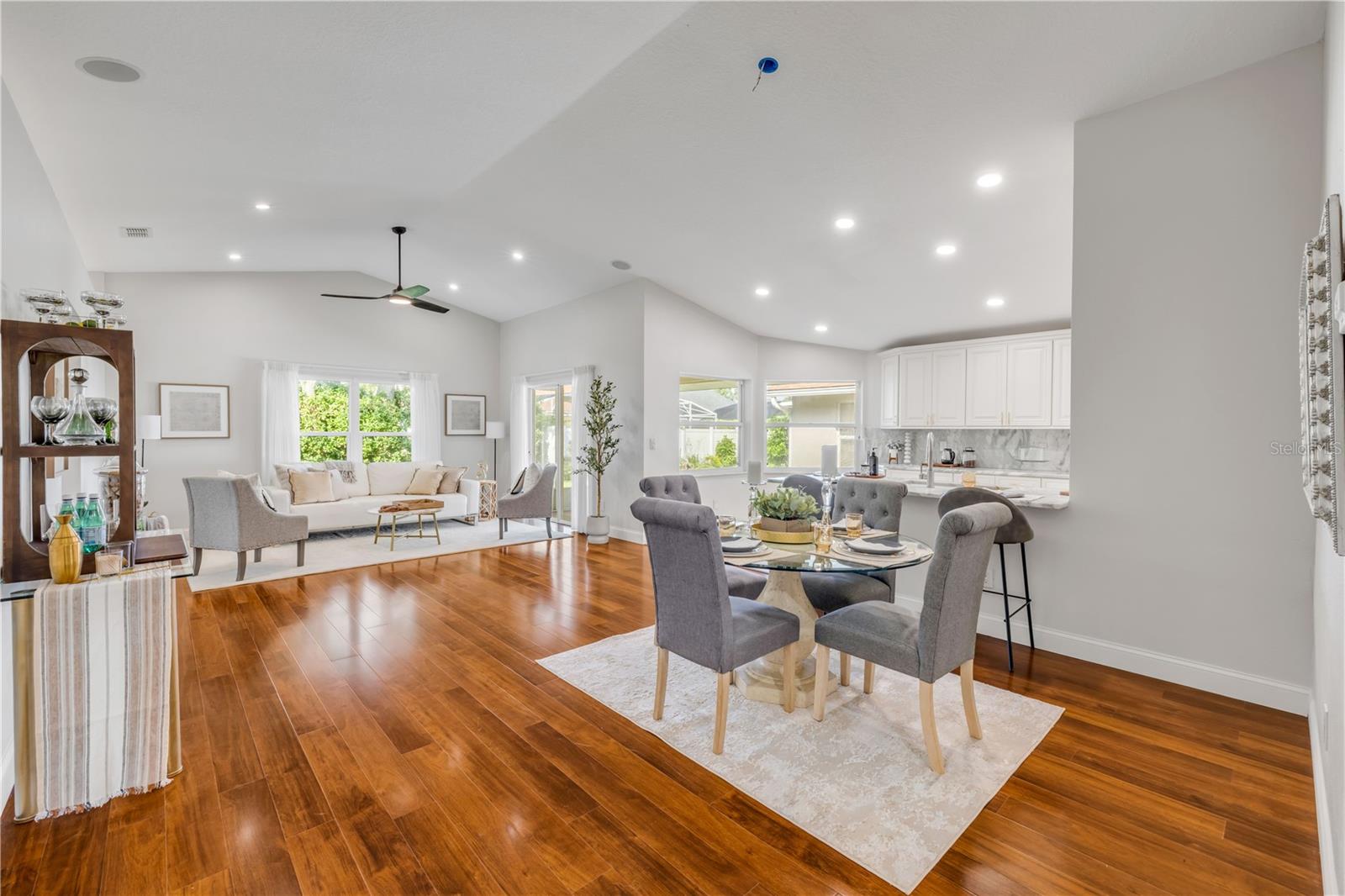 Image 5 of 30 For 620 Middlebury Loop