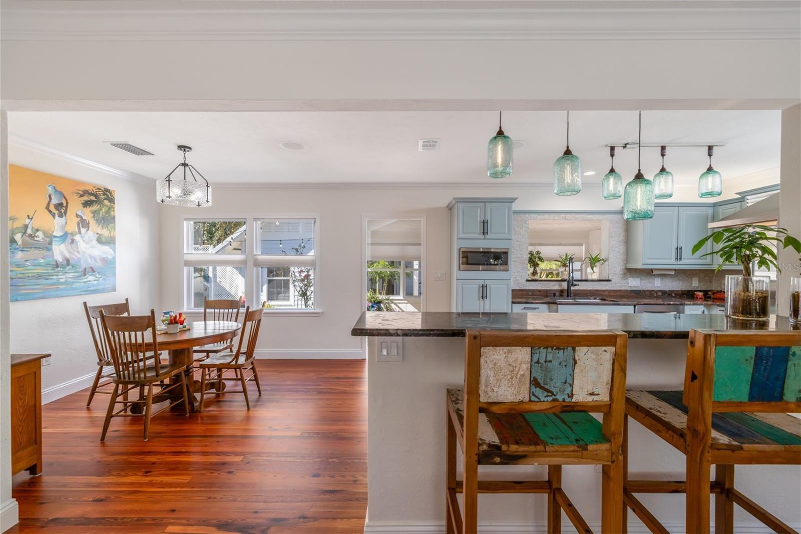 Image 14 of 68 For 506 Yupon Avenue