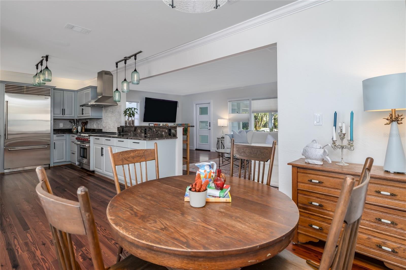 Image 20 of 68 For 506 Yupon Avenue