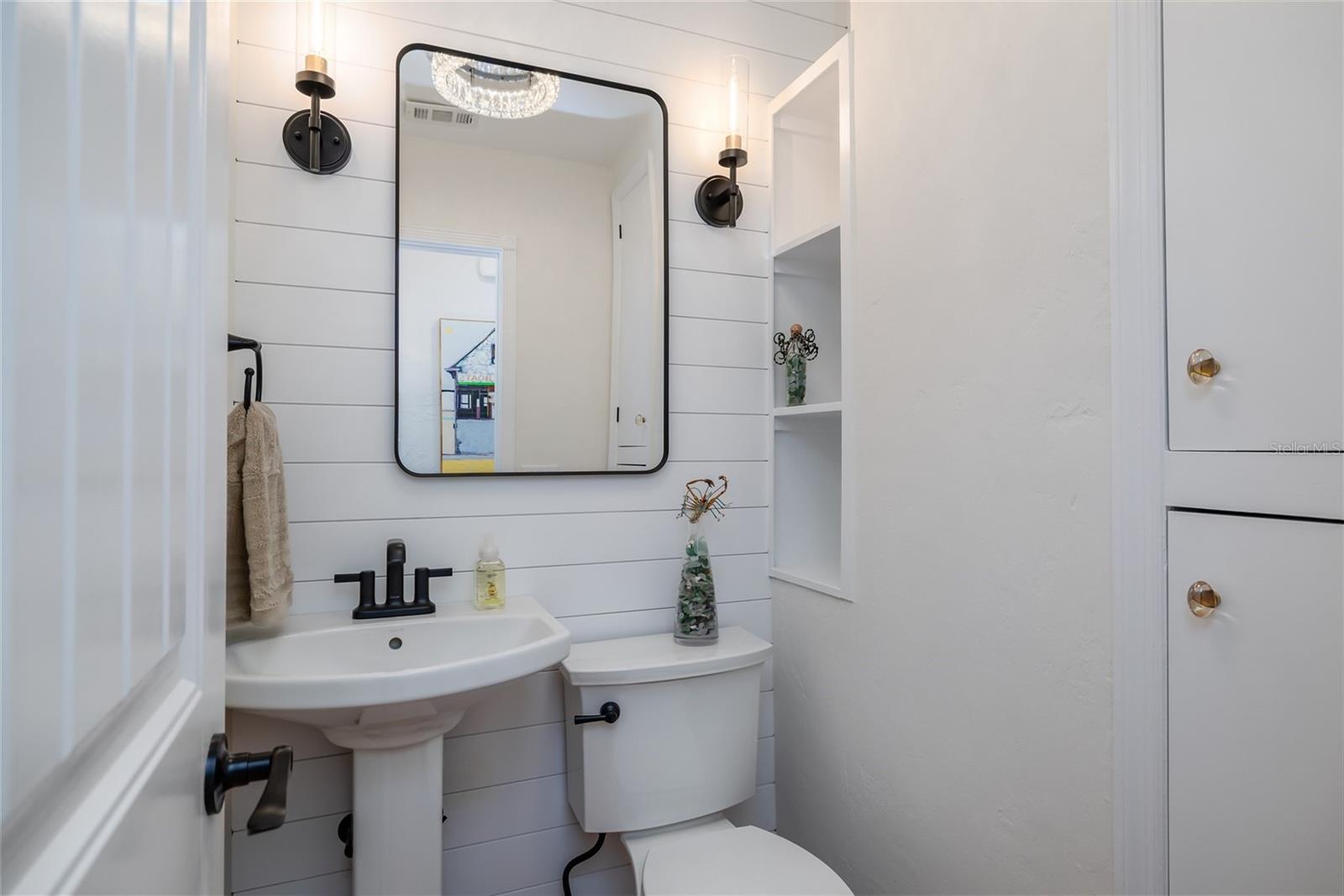 Image 31 of 68 For 506 Yupon Avenue