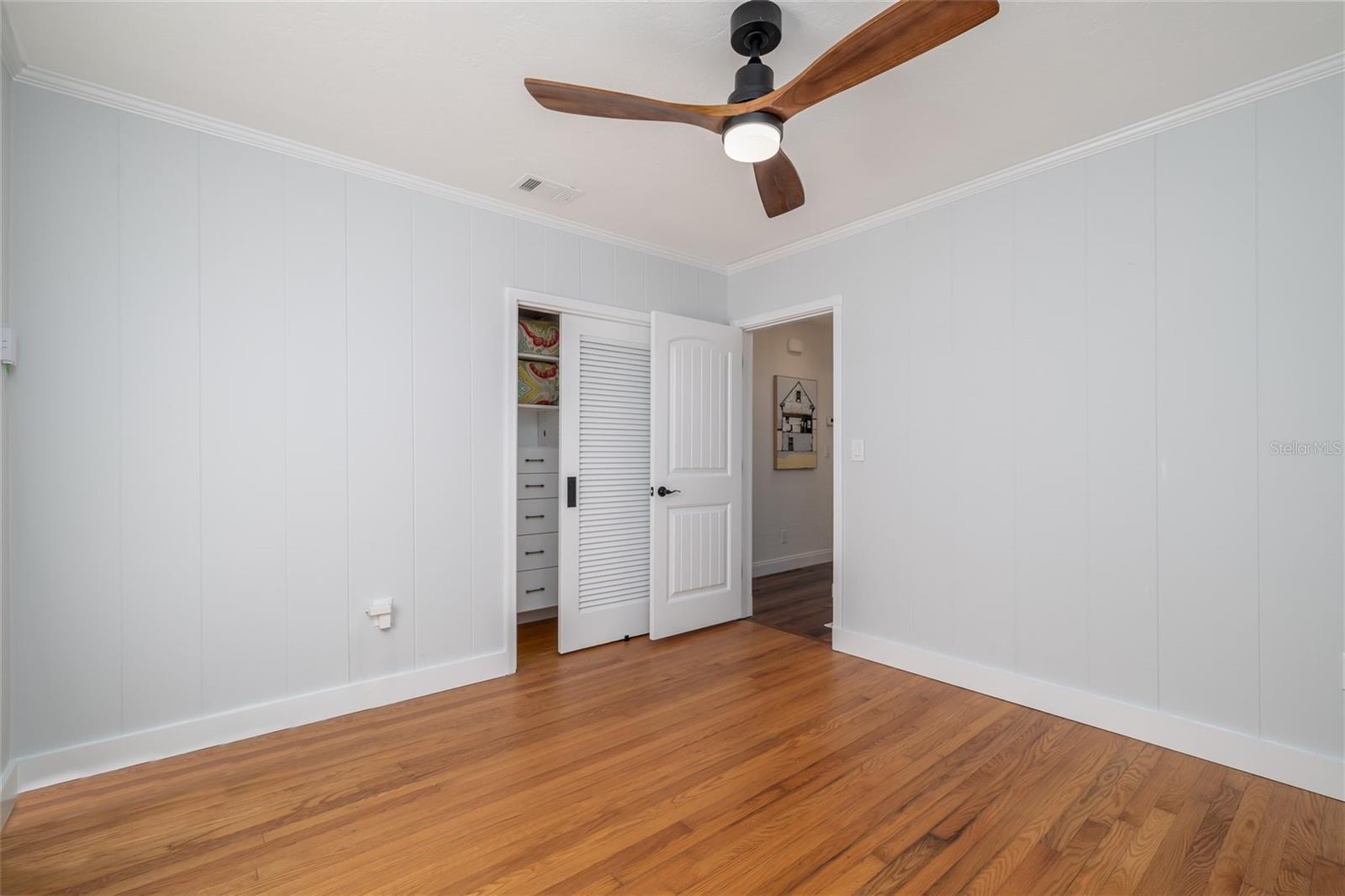 Image 35 of 68 For 506 Yupon Avenue