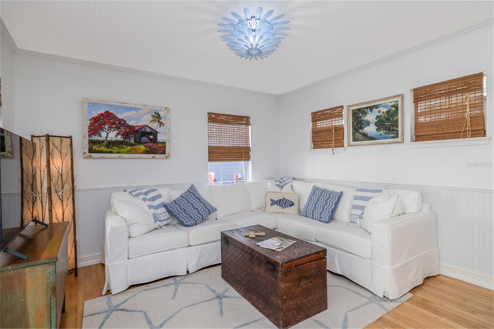 Image 38 of 68 For 506 Yupon Avenue