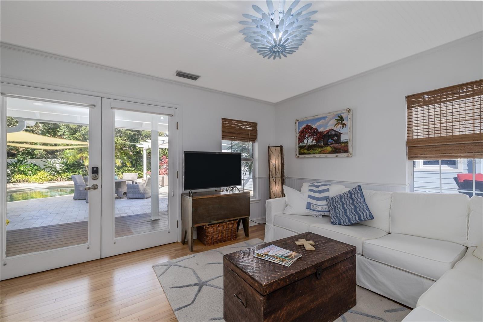 Image 39 of 68 For 506 Yupon Avenue