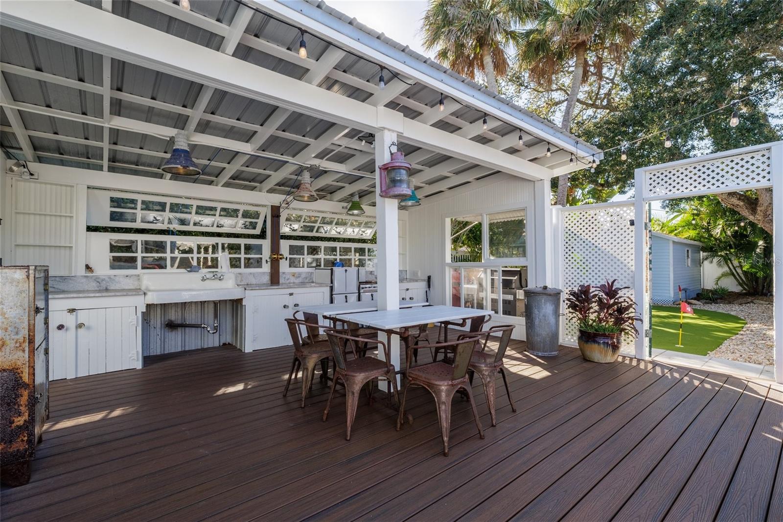 Image 50 of 68 For 506 Yupon Avenue