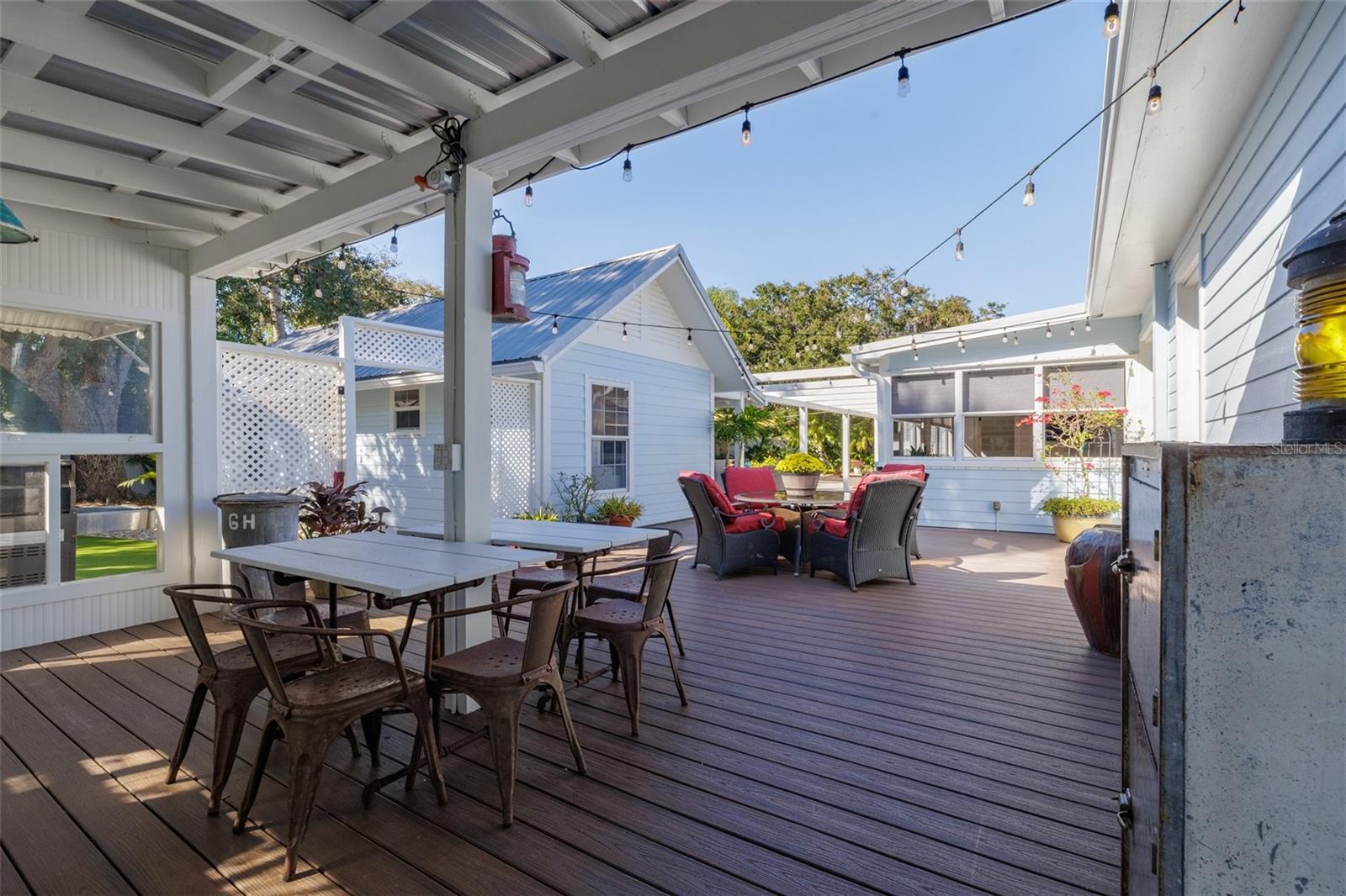 Image 52 of 68 For 506 Yupon Avenue