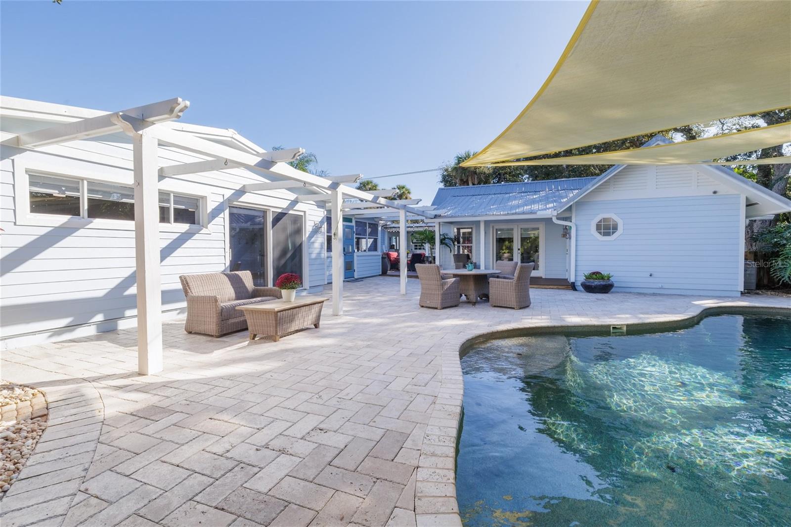 Image 65 of 68 For 506 Yupon Avenue