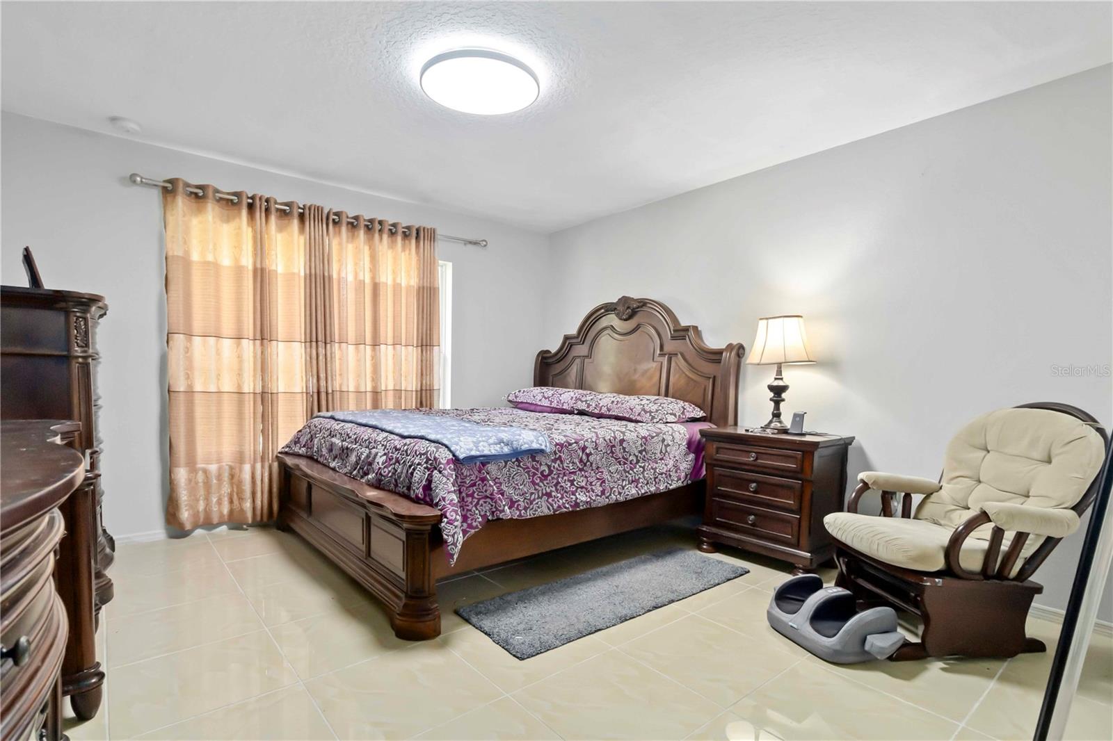 Image 18 of 24 For 520 Aeolian Drive