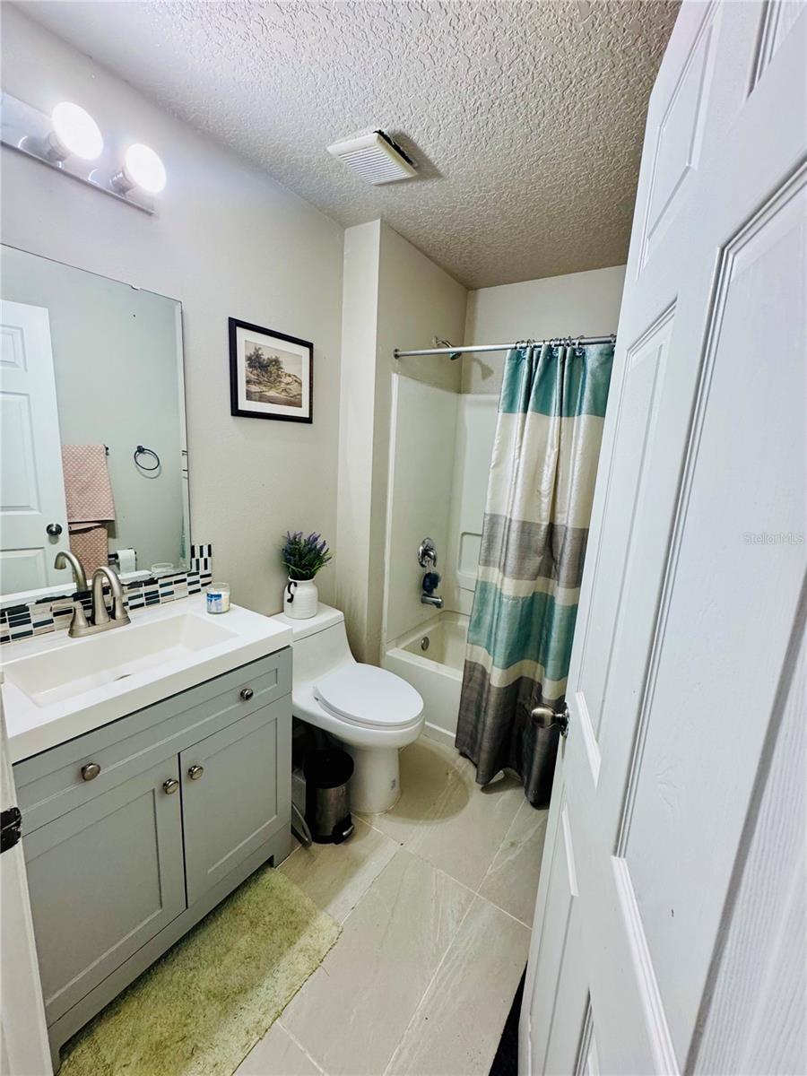 Image 3 of 14 For 520 Aeolian Drive