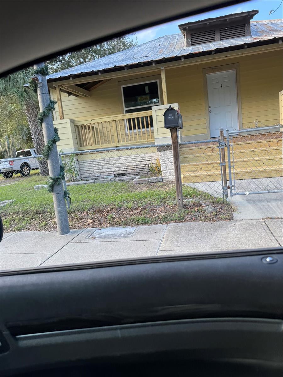 Image 5 of 21 For 585 Washington Street