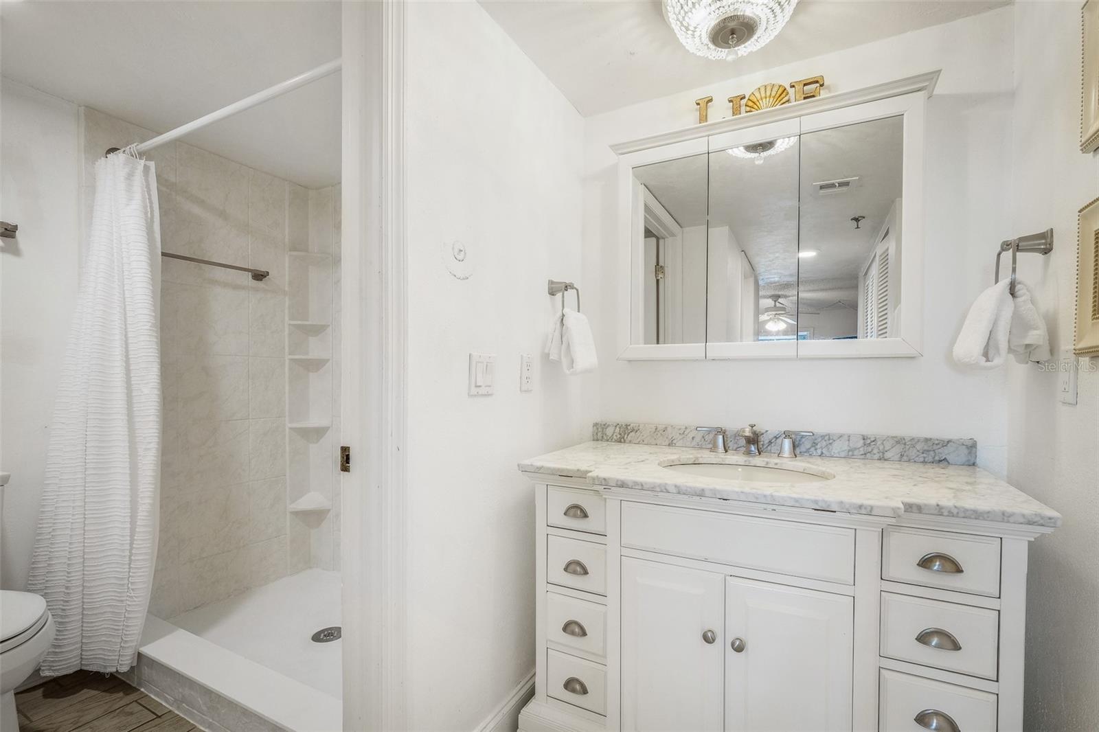 Image 13 of 20 For 4139 Atlantic Avenue B508