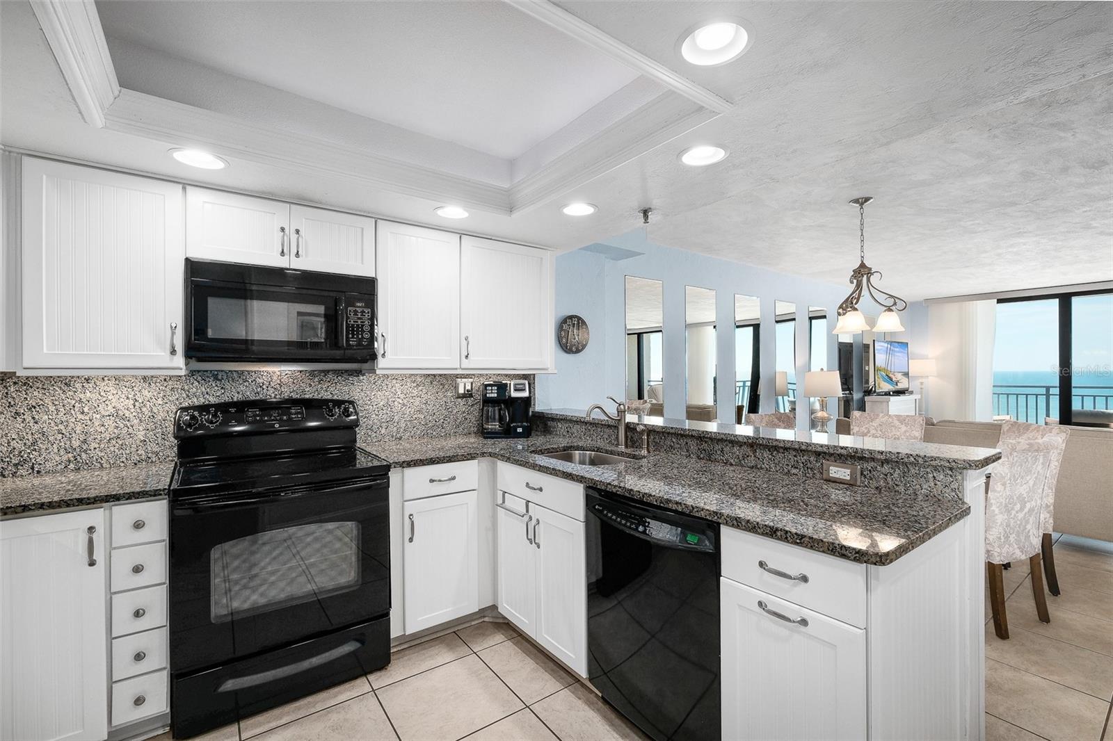 Image 3 of 20 For 4139 Atlantic Avenue B508
