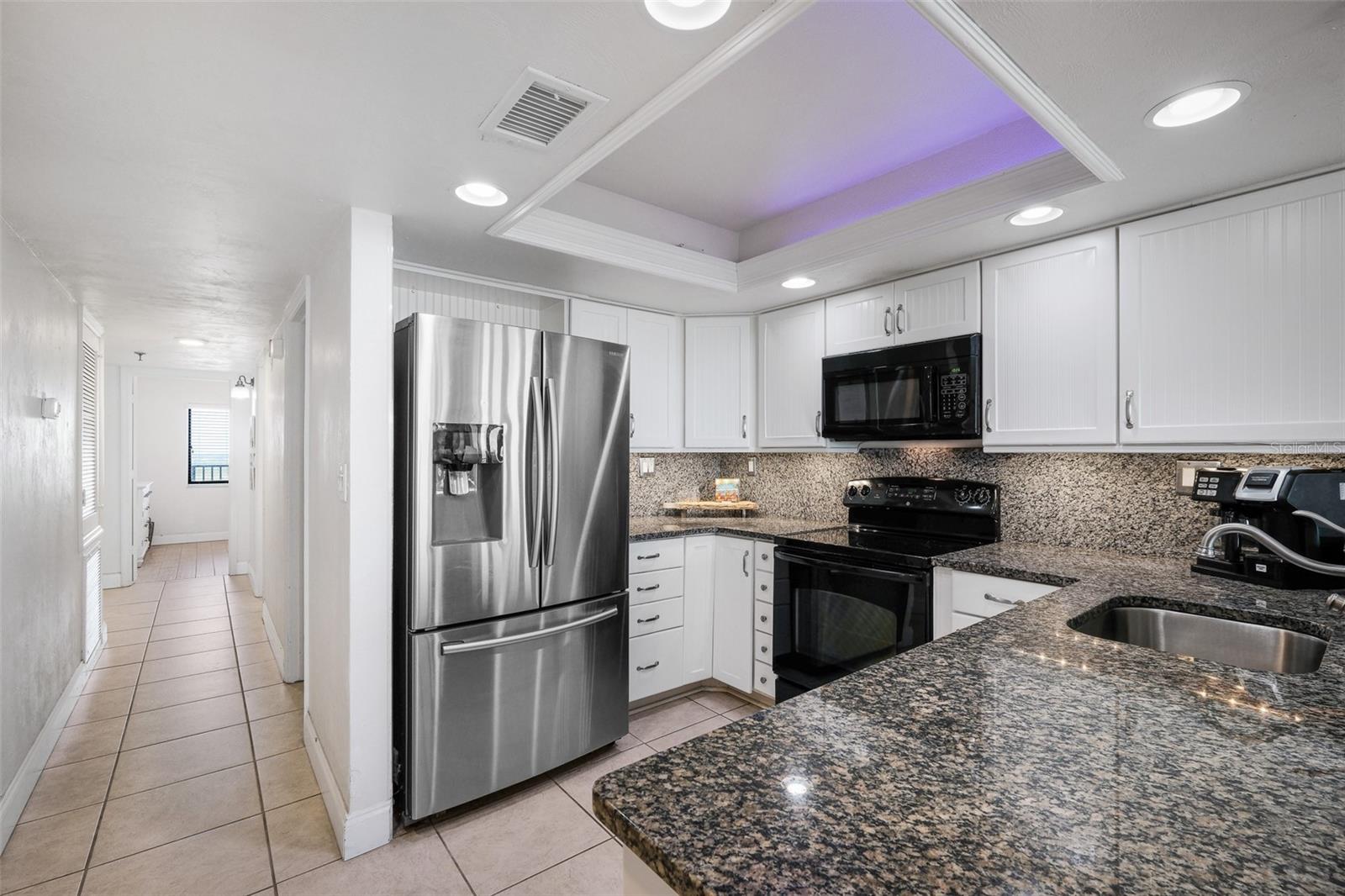 Image 8 of 20 For 4139 Atlantic Avenue B508