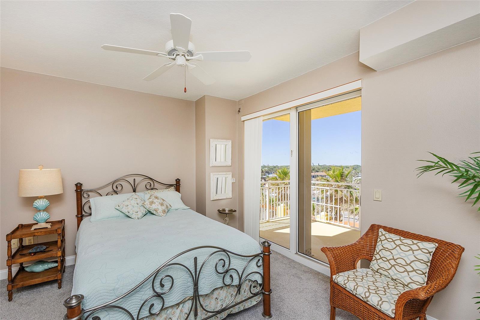 Image 18 of 61 For 2300 Atlantic Avenue 203