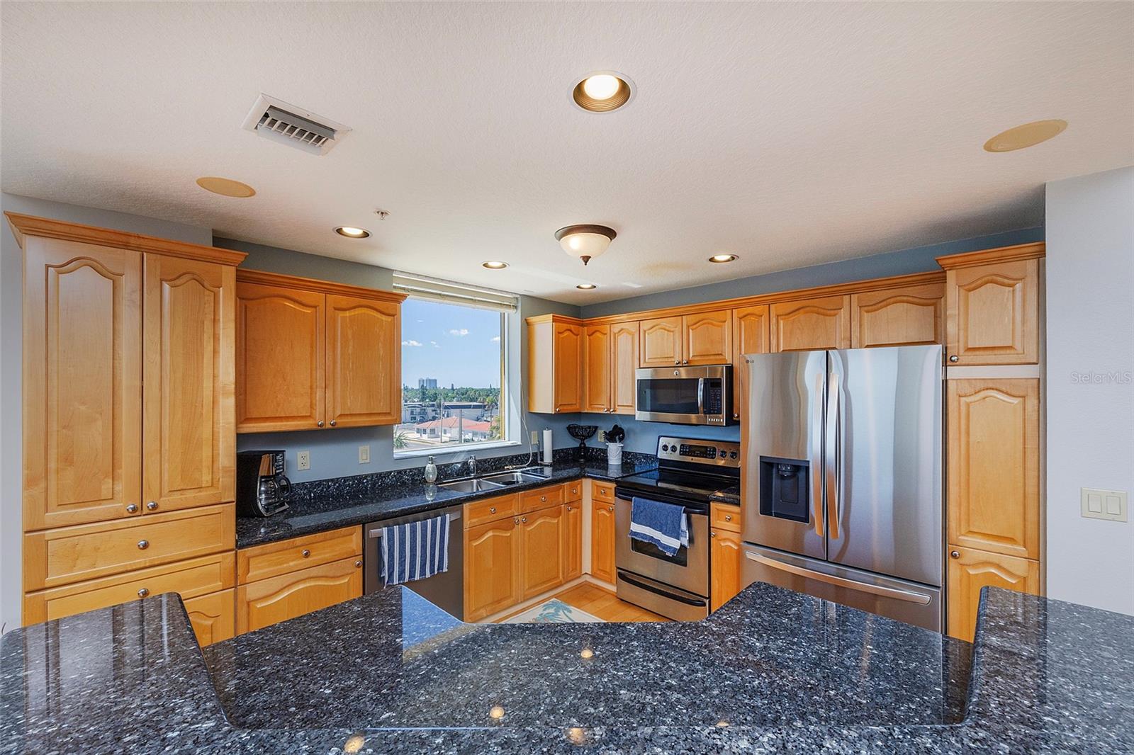 Image 39 of 61 For 2300 Atlantic Avenue 203