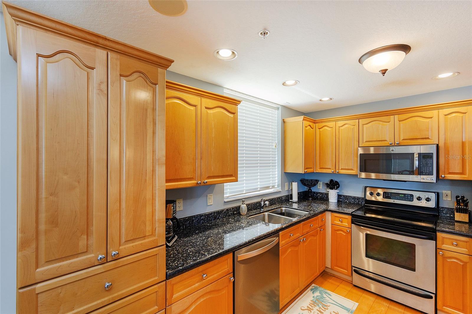 Image 42 of 61 For 2300 Atlantic Avenue 203