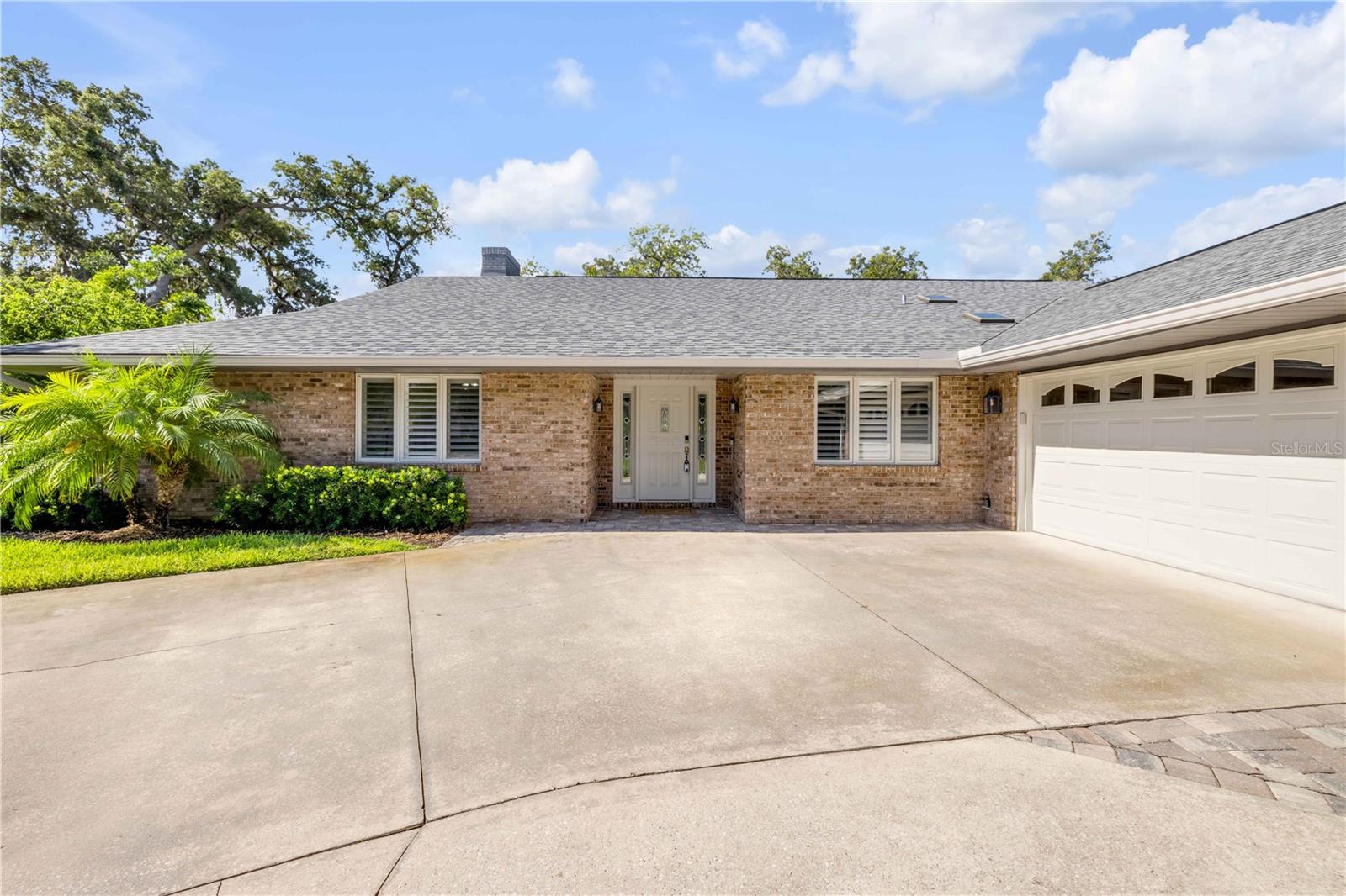 Image 10 of 98 For 544 Bottlebrush Court