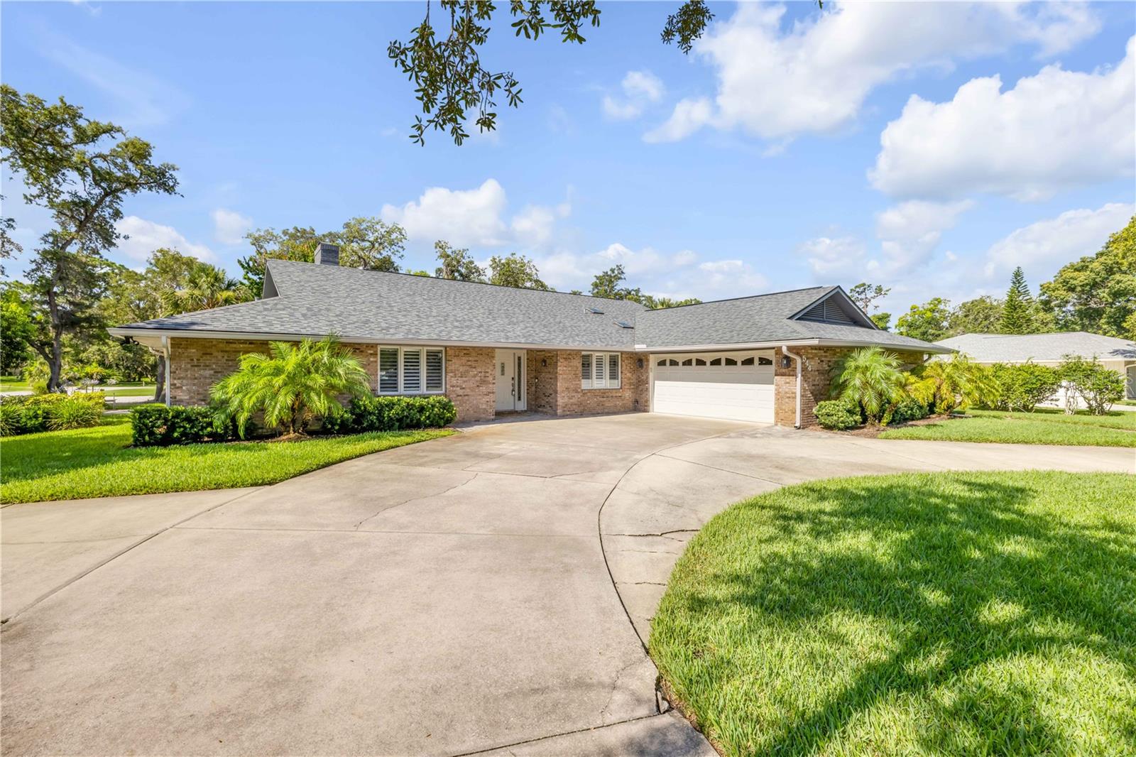 Image 11 of 98 For 544 Bottlebrush Court